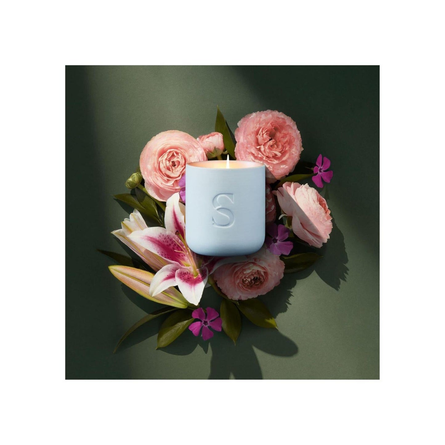 Sanctuary Spa Lily and Rose Scented Candle Natural Shea Wax 260g